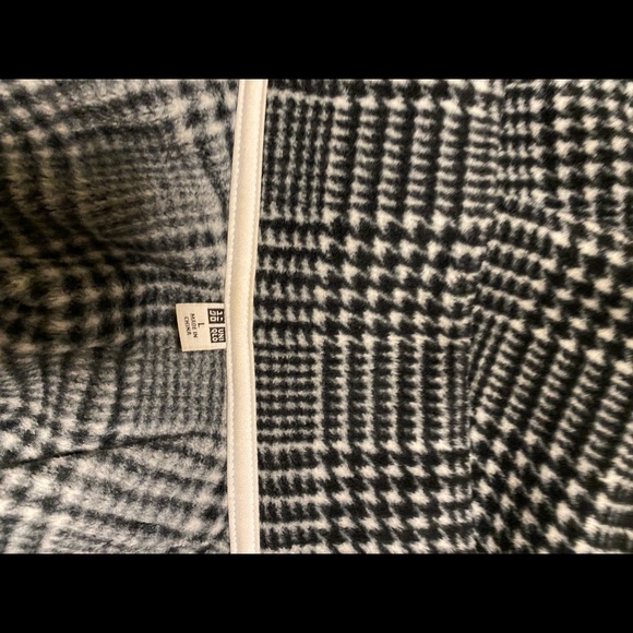 Uniqlo zip front jacket - Picture 4 of 5